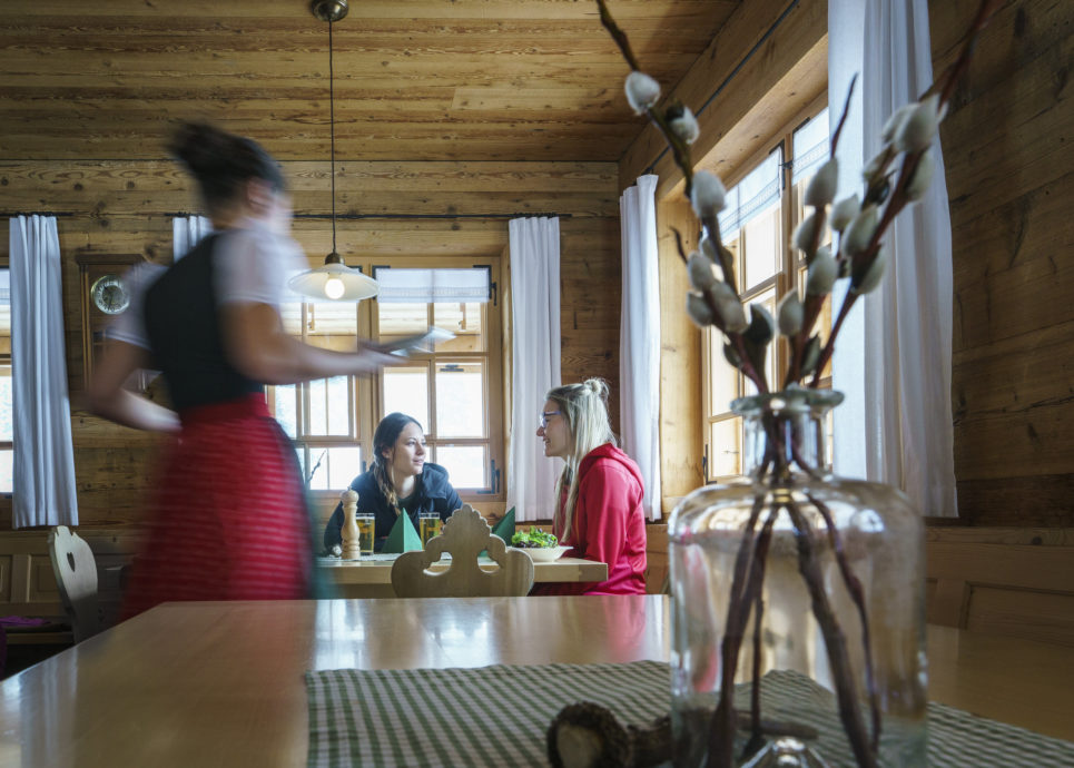 Culinary winter hike to the Jagdgasthaus Egender in Schönenbach in ...