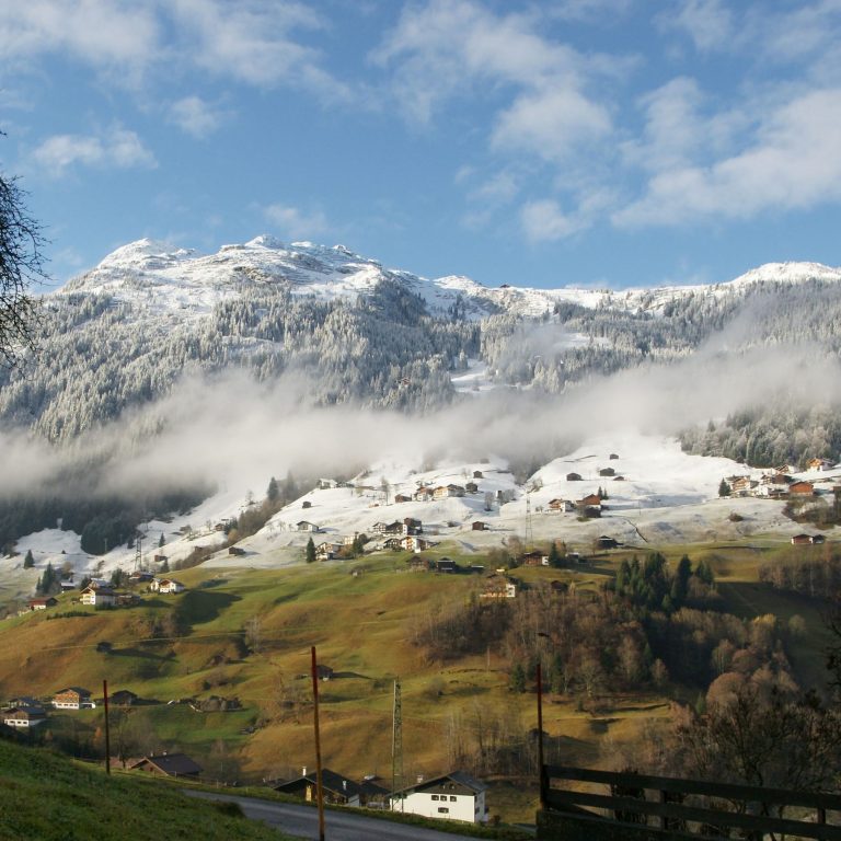 Gaschurn im Montafon, Erster Schnee (c) Friedrich Böhringer, Wikimedia Commons