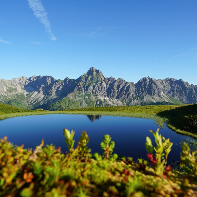 Golmer See unterhalb des Golmer Grates mit Blick auf die Zimba © Oberhauser Photography / Vorarlberg Tourismus