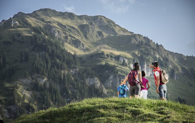 Familienwanderung in Schetteregg © Emanuel Sutterlüty - Egger Liftgesellschaft.jpg