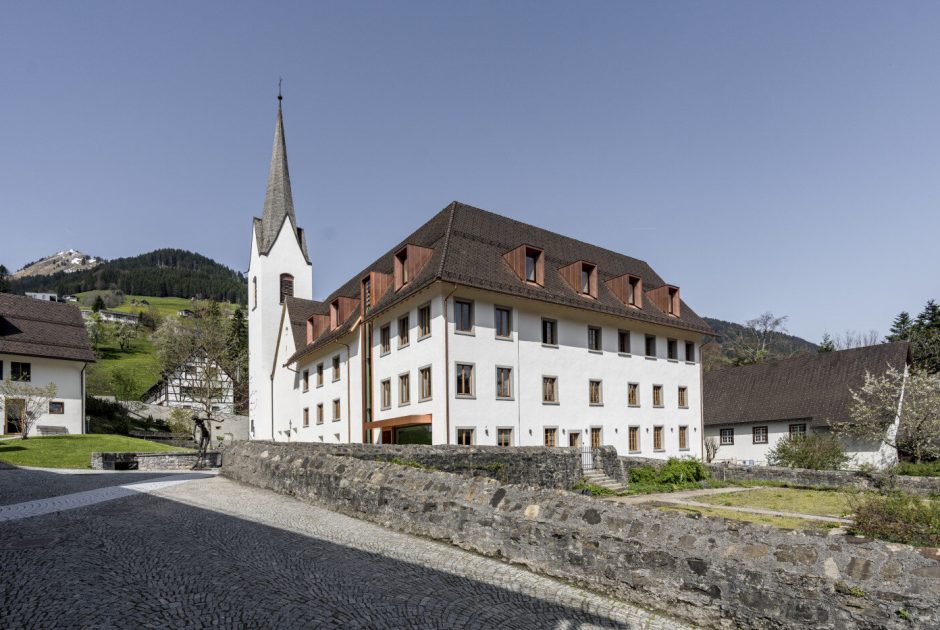 Propstei-St-Gerold-Haupthaus-saniert.jpg